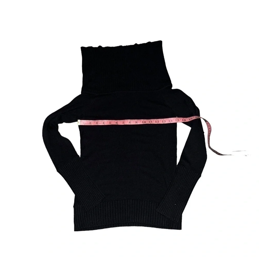 BCBGMAXAZRIA Woman’s Off Shoulder Sweater - Picture 5 of 7